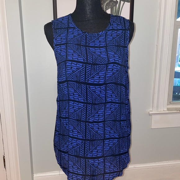 COPY - 🖤Blue & black long sleeveless shirt🖤 - Picture 2 of 5